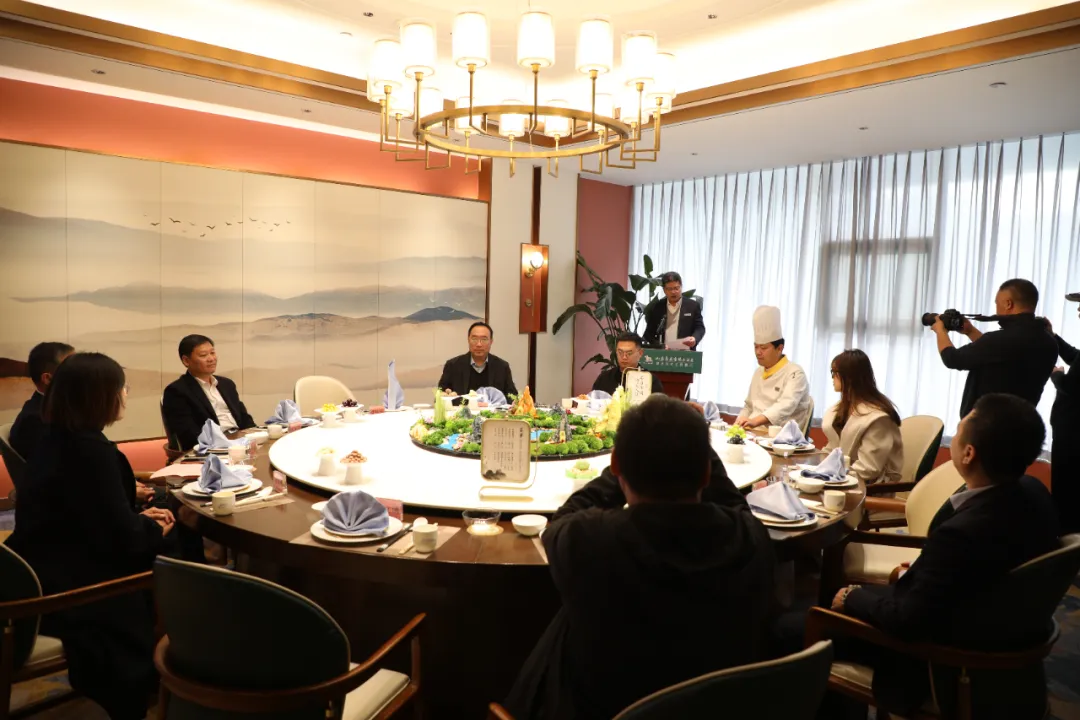 尼山玄凤鸡飞入泉城造就珍稀食材与文化餐饮成功“联姻”