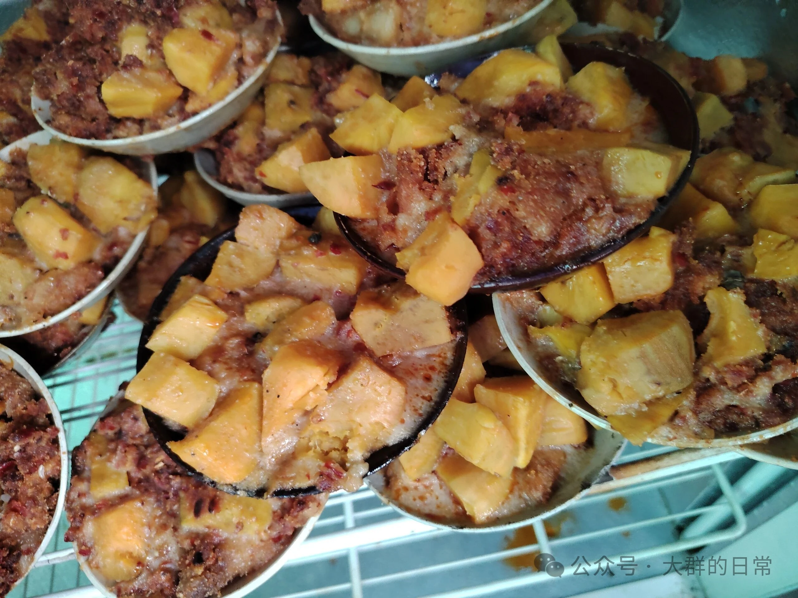 掌勺做菜餐饮服务