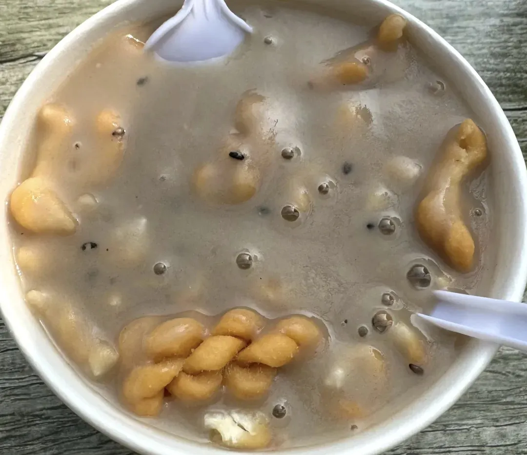 西安小南门早市寻味城墙根下的美食世界