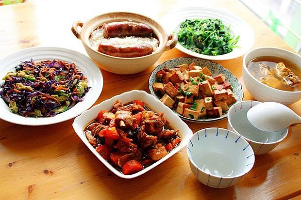 2025年餐饮食材供应链年终盘点：AI赋能与场景重构下的消费新趋势