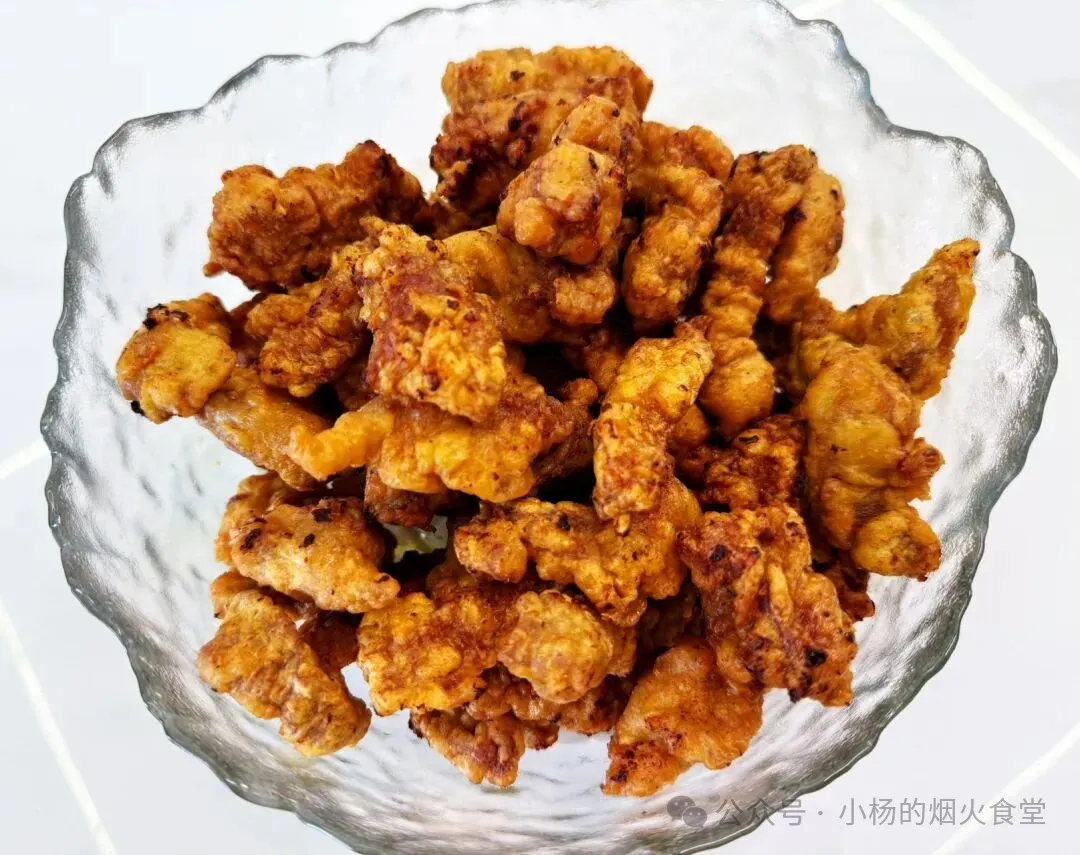 中国传统菜肴酥肉当餐现做