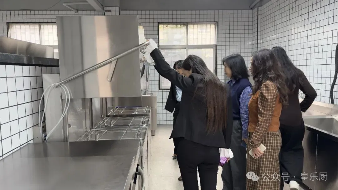 皇乐厨工厂商厨设备展成功举办,开启智慧餐饮新篇章