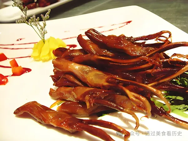 从《红楼梦》看传统美食：糟鹅掌鸭信，贾宝玉的小零食