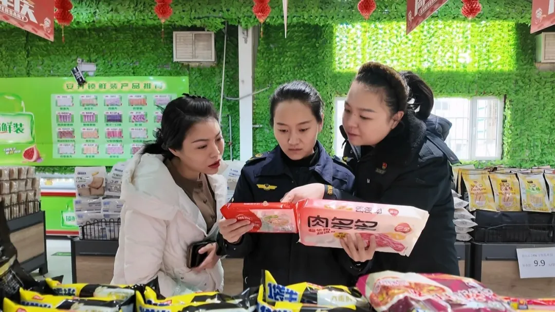 守护冬至餐桌 阿克苏市严把食品安全关