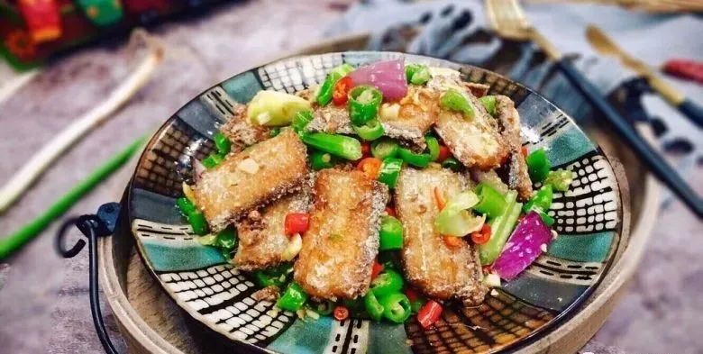 双椒回锅带鱼,焦香酥脆,美味更营养!
