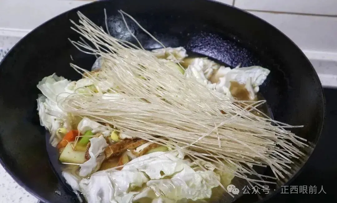 天冷就爱这一锅!多种食材一锅出