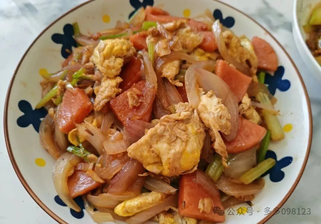 又是一道简单家常菜，食材常见，做法也不难！