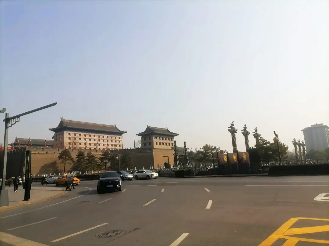 西安小南门早市寻味城墙根下的美食世界