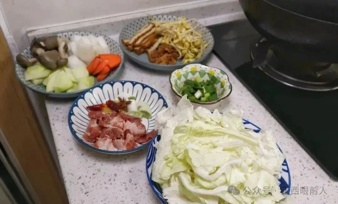 天冷就爱这一锅!多种食材一锅出