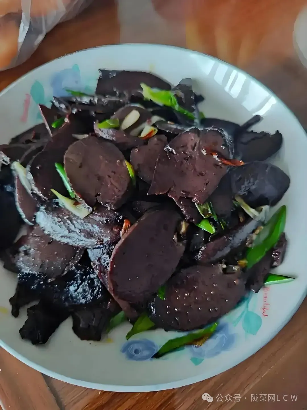 陇东冬日美味猪血灌肠