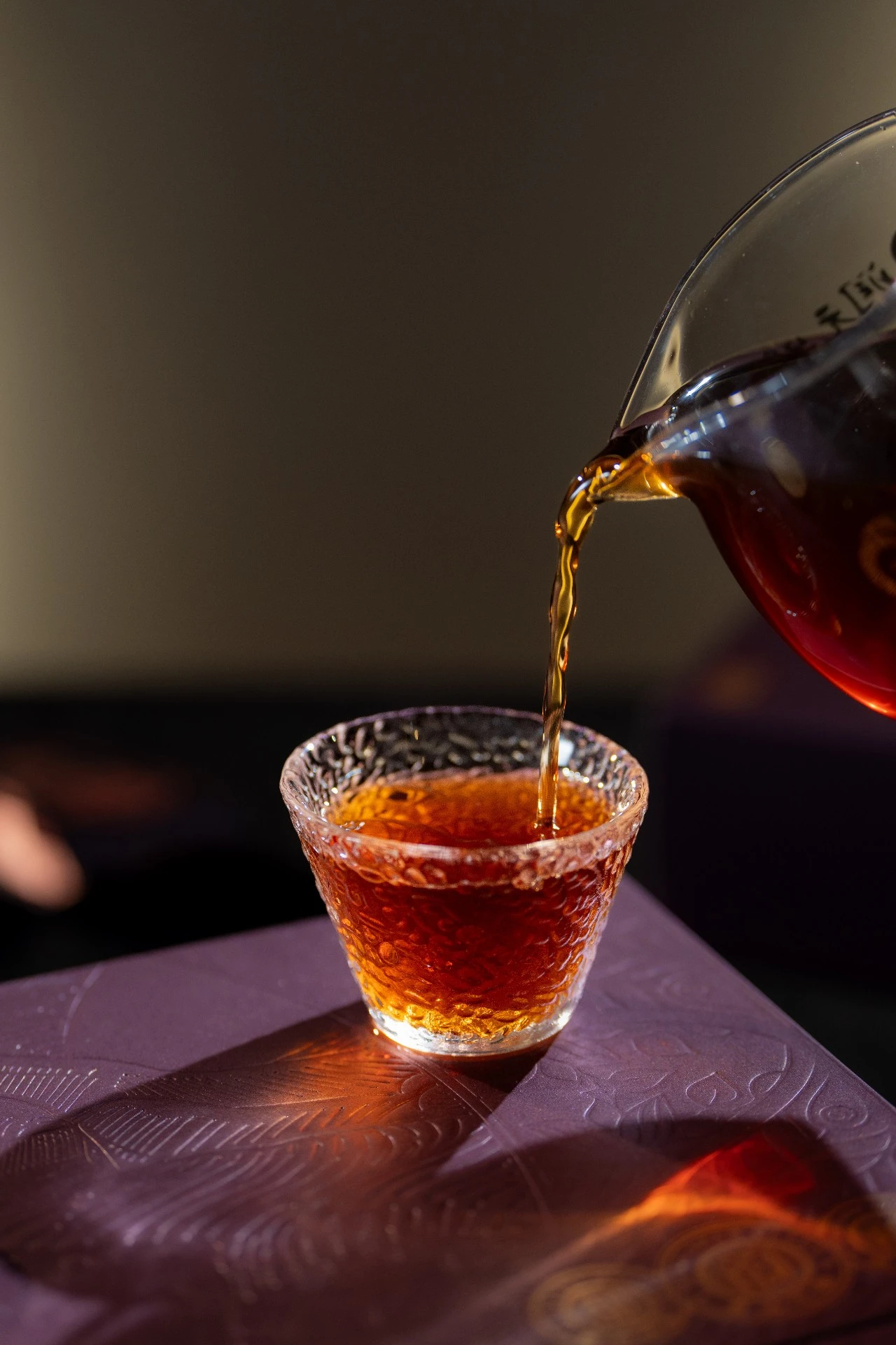 当餐茶饮新品上市「冰岛之巅」冰岛之甜，紫韵凝香