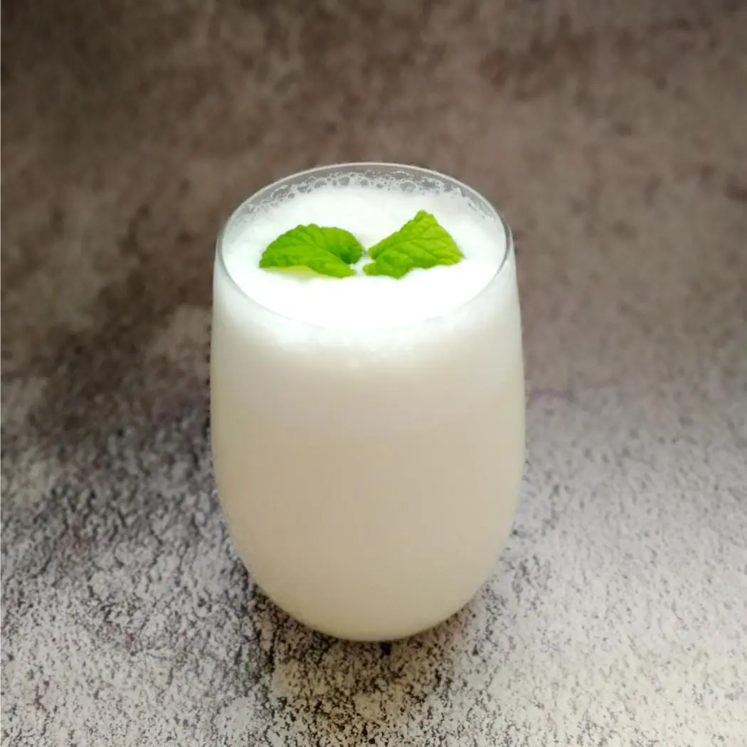 香梨适合与哪些食材搭配制作健康饮品？