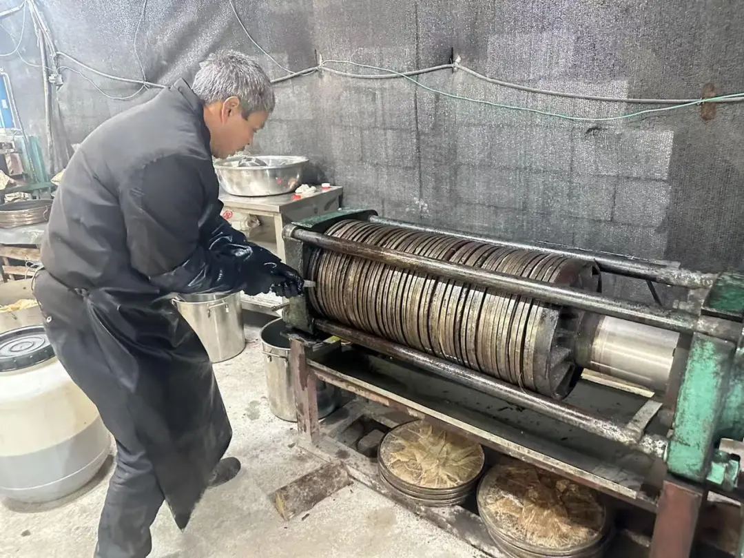 2000斤有机山茶油！据说这是浦江最好的茶油