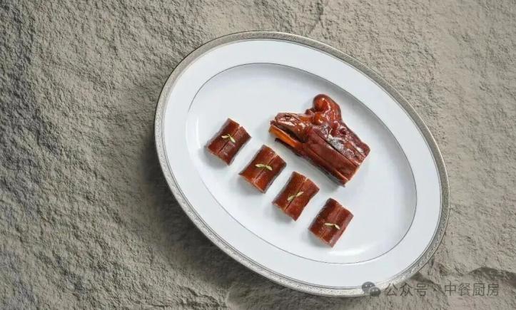 当餐酒楼地方特色菜，匠心秘制，桌桌必点