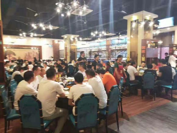 餐饮突围战：不想被卷？就用“降维打击”抢别人的蛋糕！