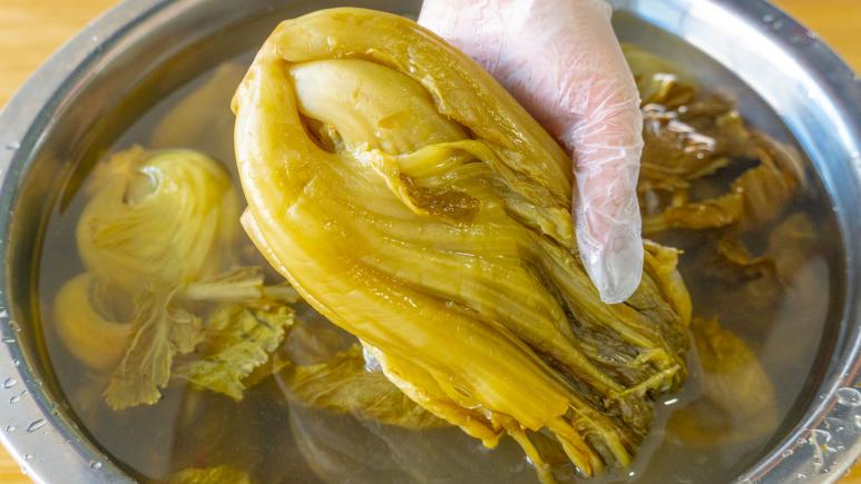 冬季多吃土豆、白菜、木耳、粉条、酸菜等食材的好处