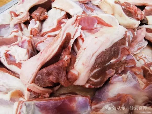 大雪节气将至,大雪必吃的4种美食,鲜香美味,寓意阖家团圆,幸福进家门