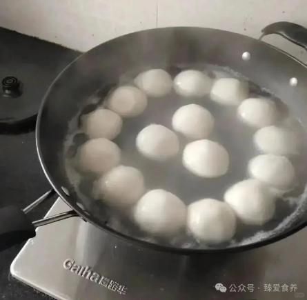 大雪节气将至,大雪必吃的4种美食,鲜香美味,寓意阖家团圆,幸福进家门