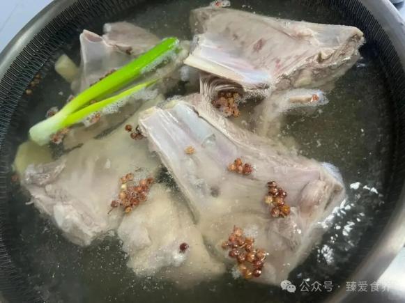 大雪节气将至,大雪必吃的4种美食,鲜香美味,寓意阖家团圆,幸福进家门