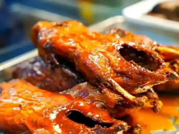 四川美食全景图!从盆地到高原的味觉暴击