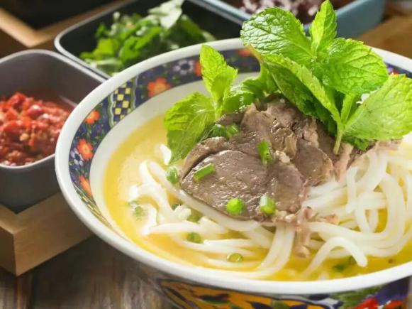 四川美食全景图!从盆地到高原的味觉暴击