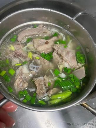 大雪节气将至,大雪必吃的4种美食,鲜香美味,寓意阖家团圆,幸福进家门