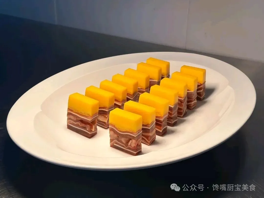 实拍高端冷菜摆盘封神现场!餐饮人必学的摆盘技巧,解决90%颜值痛点
