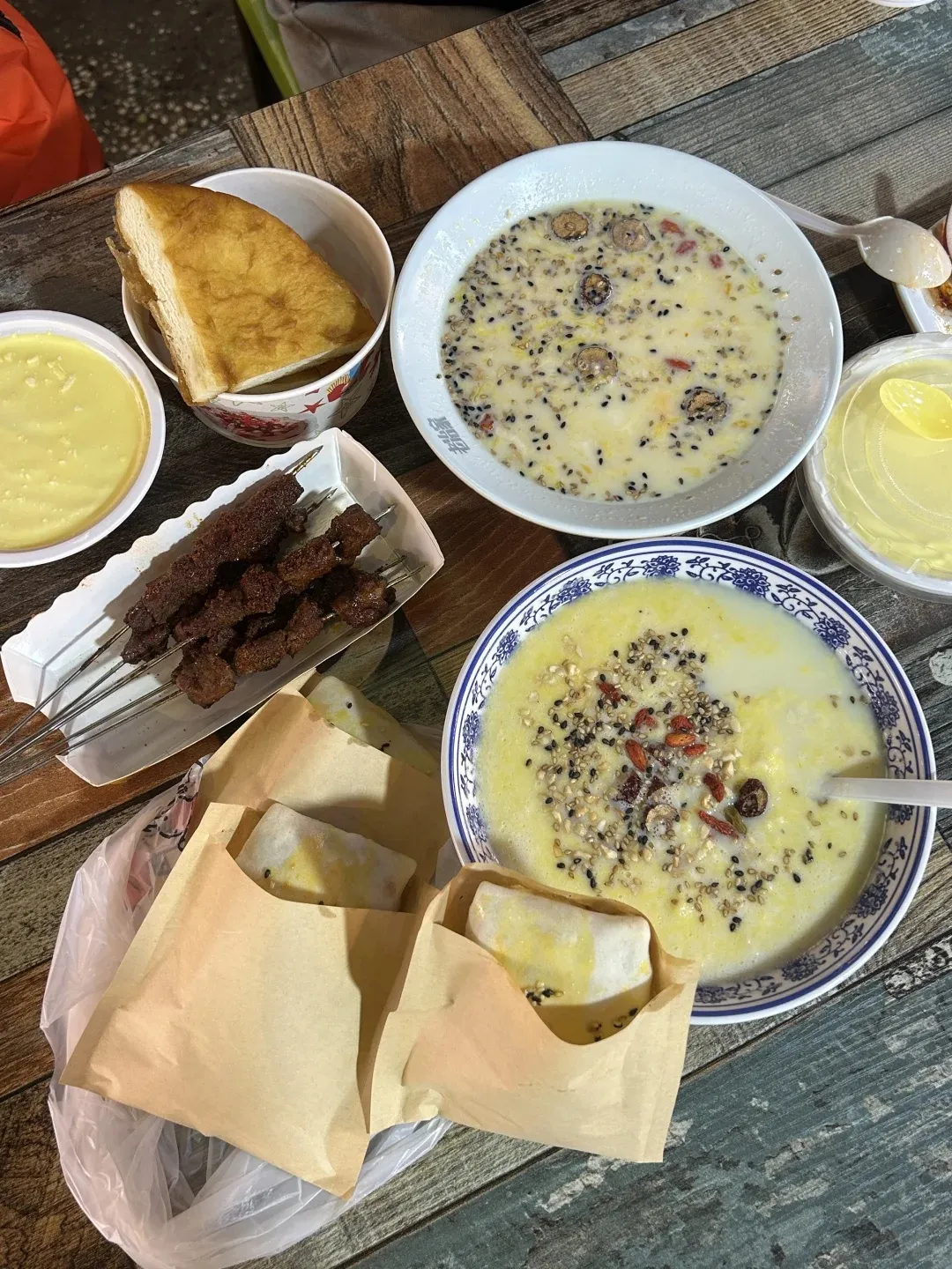 高原西宁的舌尖盛宴与夜市烟火