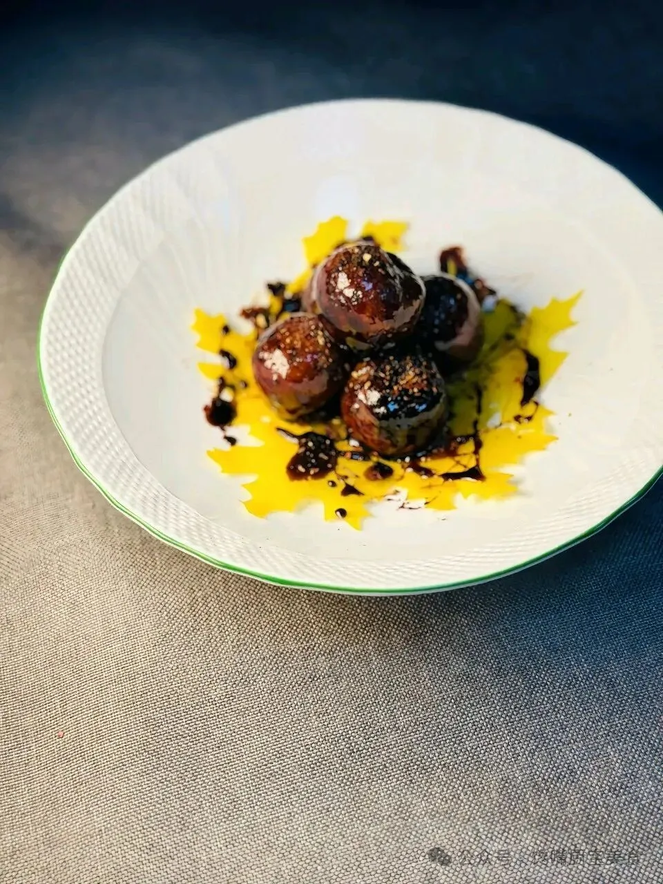 实拍高端冷菜摆盘封神现场!餐饮人必学的摆盘技巧,解决90%颜值痛点