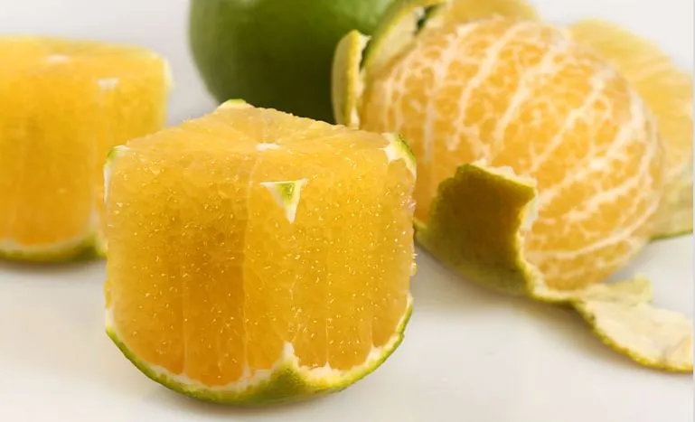 广西武鸣皇帝柑兼具橙子的脆甜清香和橘子的细嫩多汁