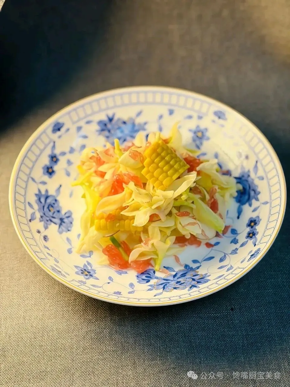 实拍高端冷菜摆盘封神现场！餐饮人必学的摆盘技巧，解决90%颜值痛点