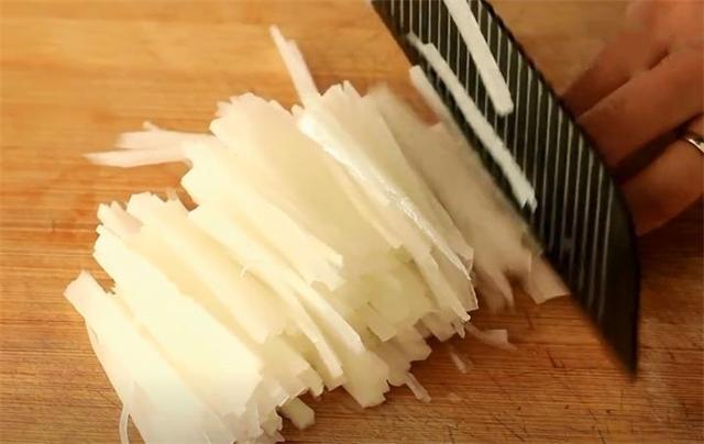 喉咙有痰不舒服？试试这食材，温和润喉还助消化