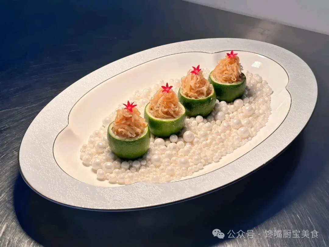 实拍高端冷菜摆盘封神现场!餐饮人必学的摆盘技巧,解决90%颜值痛点