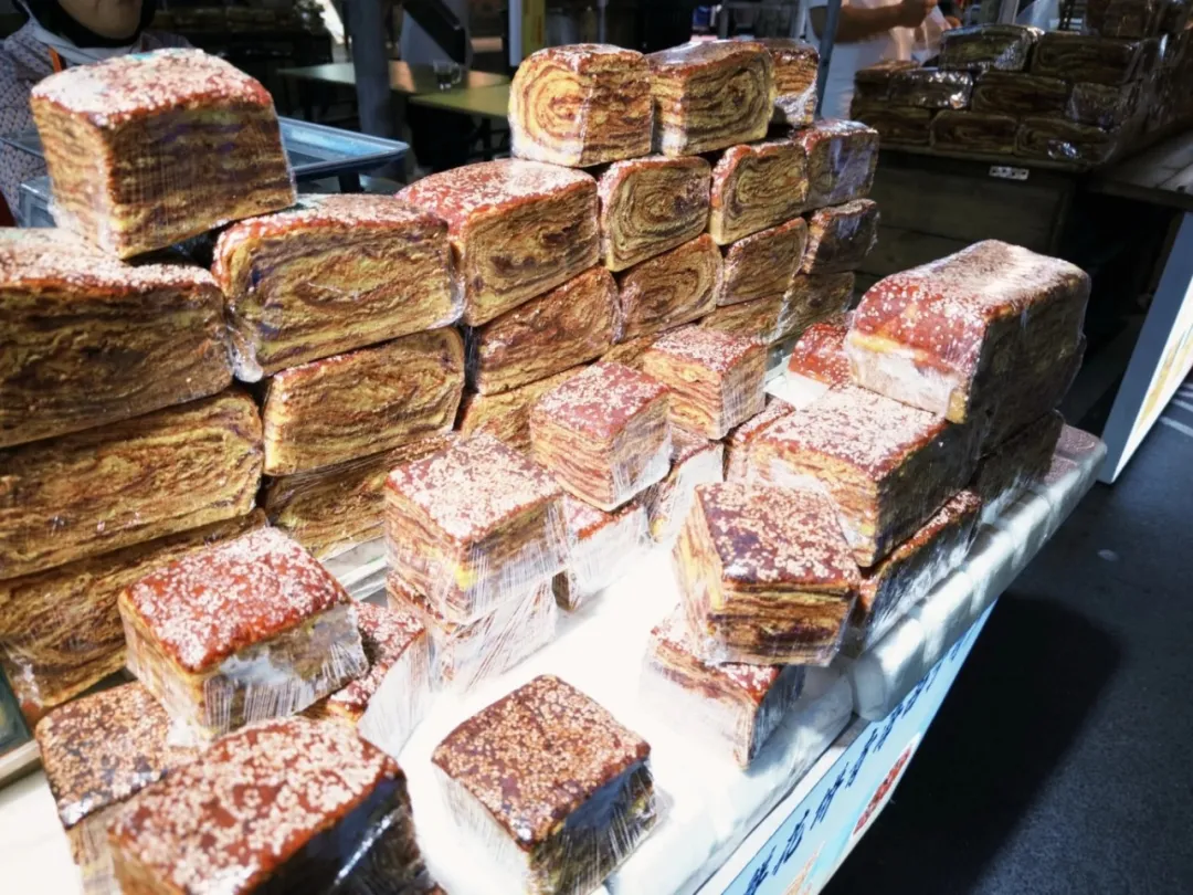 高原西宁的舌尖盛宴与夜市烟火