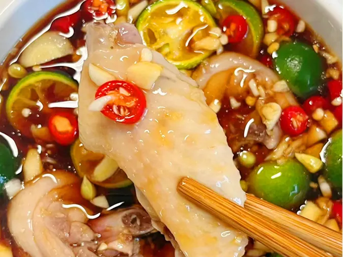 寻味七都一锅椰子鸡邂逅椰风海岛慢生活