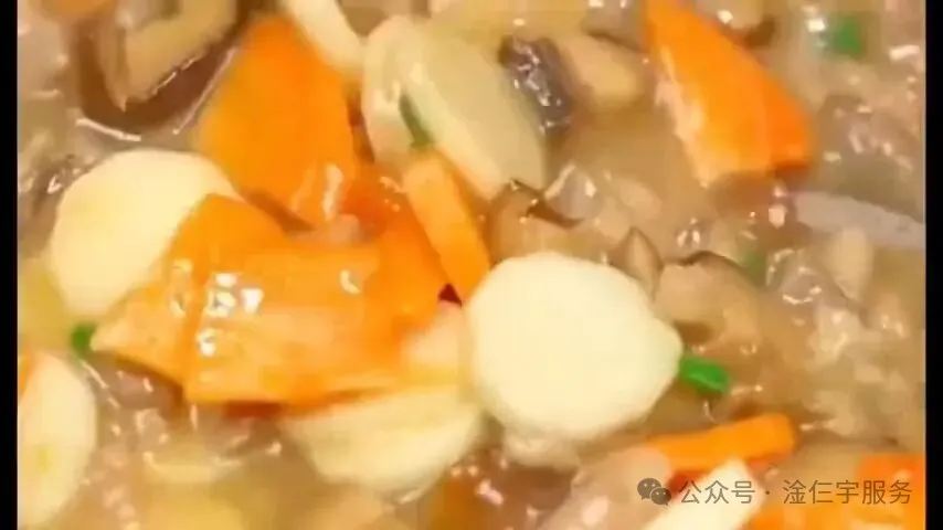 美味盖浇饭!肉肉和蔬菜的完美结合,每一口都是幸福的味道!