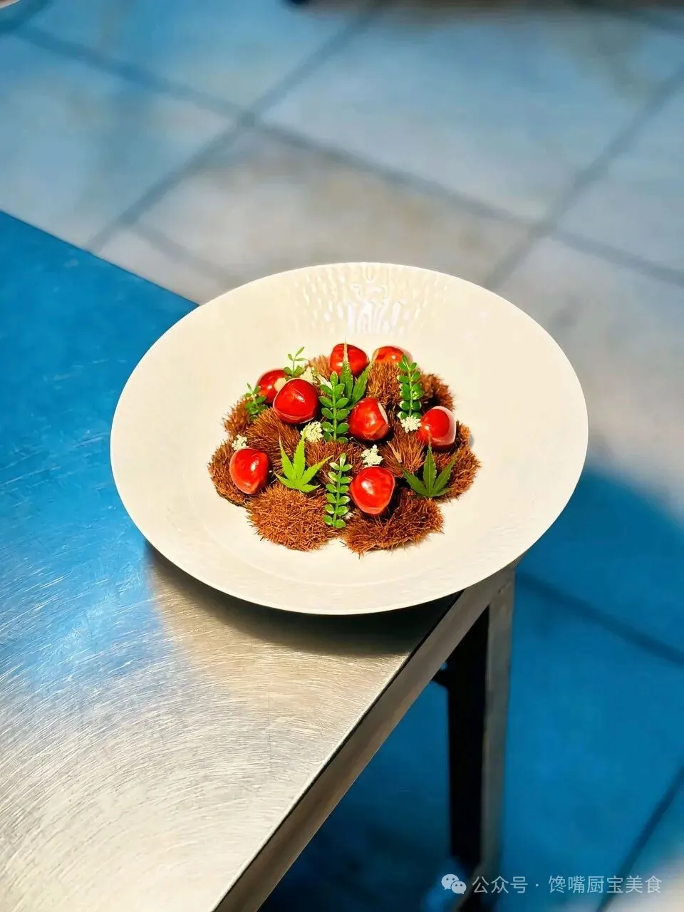 实拍高端冷菜摆盘封神现场!餐饮人必学的摆盘技巧,解决90%颜值痛点