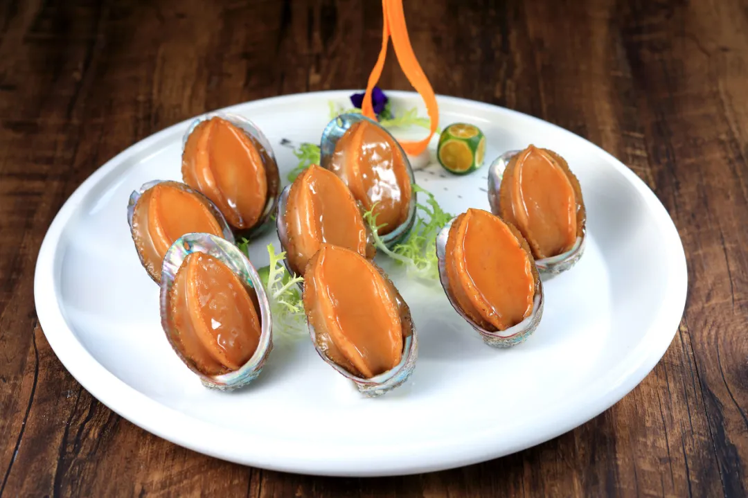 曾经的“名贵食材”卖出“白菜价”,中国是怎么把鲍鱼价格 “打下来”的?