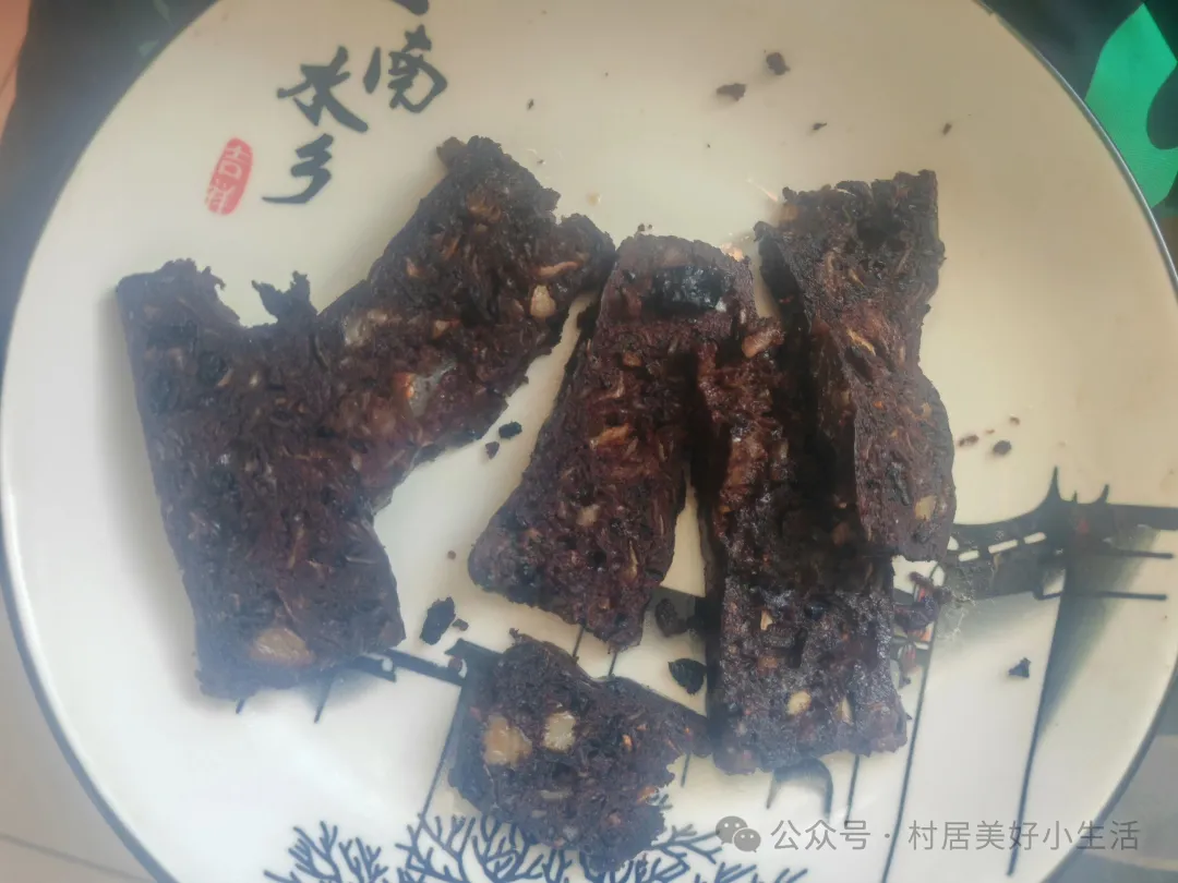 猫冬美食之蒸猪血