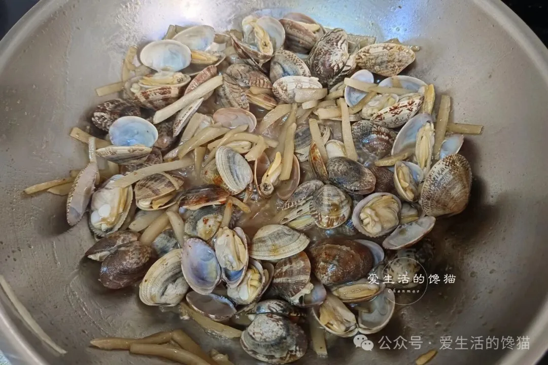 冬季少吃螃蟹和鲍鱼,多吃这食材,好吃不贵,简单一炒嘎嘎香