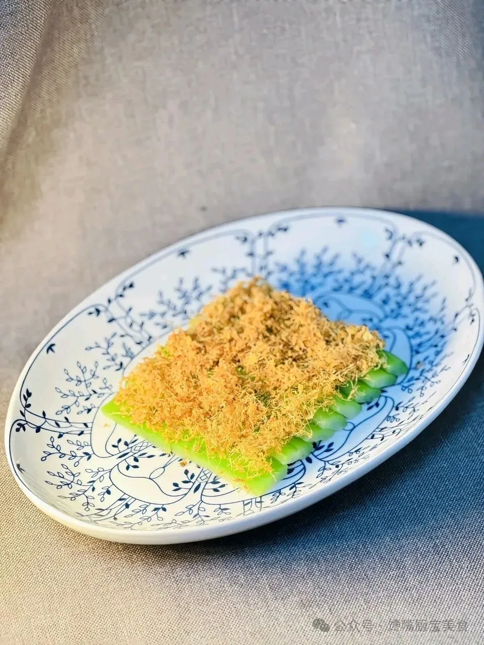 实拍高端冷菜摆盘封神现场!餐饮人必学的摆盘技巧,解决90%颜值痛点