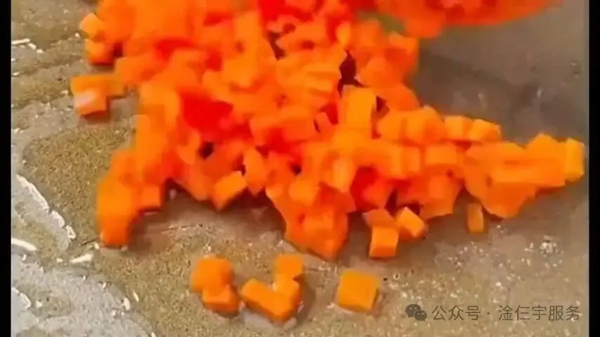 美味盖浇饭!肉肉和蔬菜的完美结合,每一口都是幸福的味道!