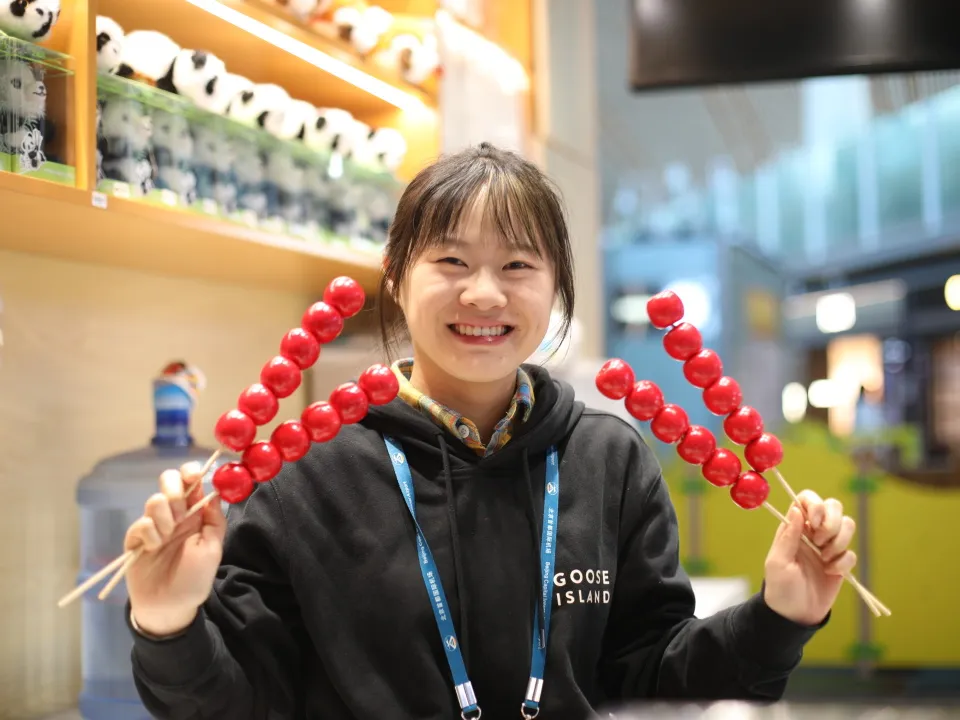 首都机场再添潮趣新品！奶皮子糖葫芦甜蜜上线