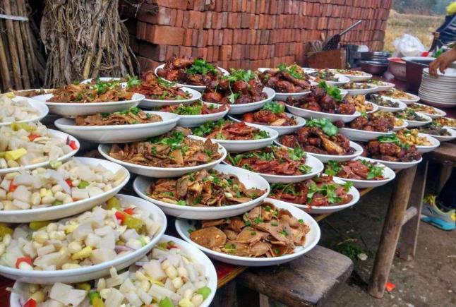 餐饮食材供应链赋能乡厨和宴席餐饮场景