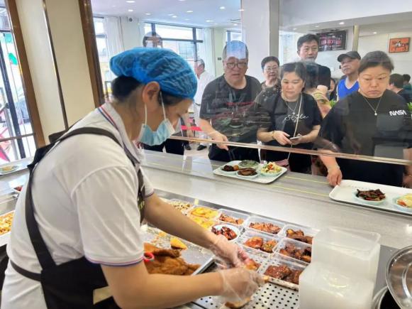 社区食堂承包构建民生服务新生态与市场化运营模式探析