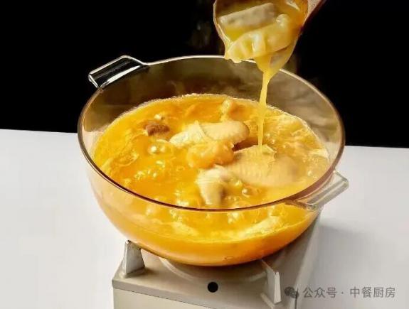 当餐酒楼融合菜，简烹出臻味，招牌承匠心