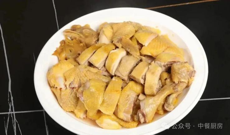 当餐酒楼特色菜，香嫩入味，鲜爽十足