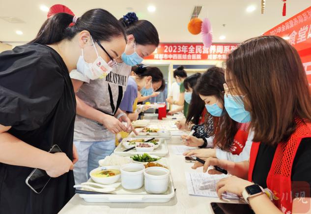 从“吃饱”到“吃对”，医院营养食堂如何用一餐饭改变健康？