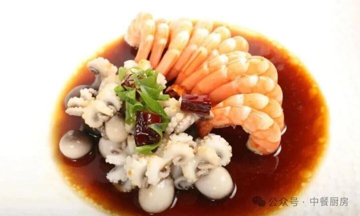 当餐酒楼地方风味菜，鲜醇地道，越吃越香