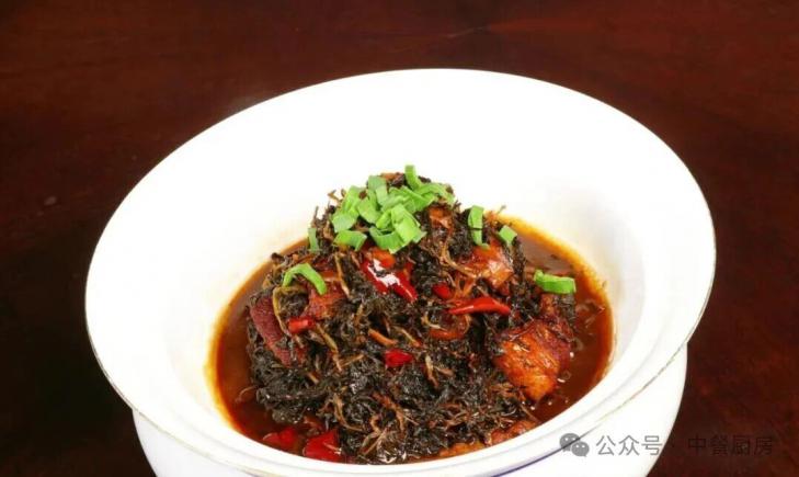 当餐酒楼特色菜，匠心臻制，礼遇尊客